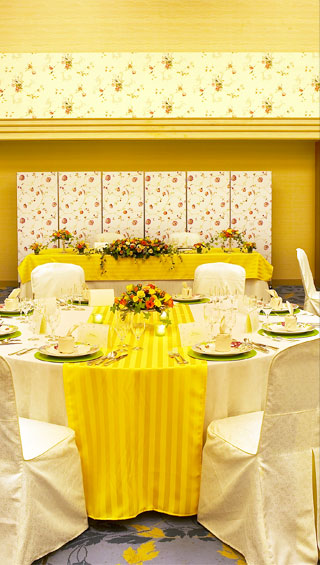 Banquet 色とりどりの花のような美しい会場コーディネート